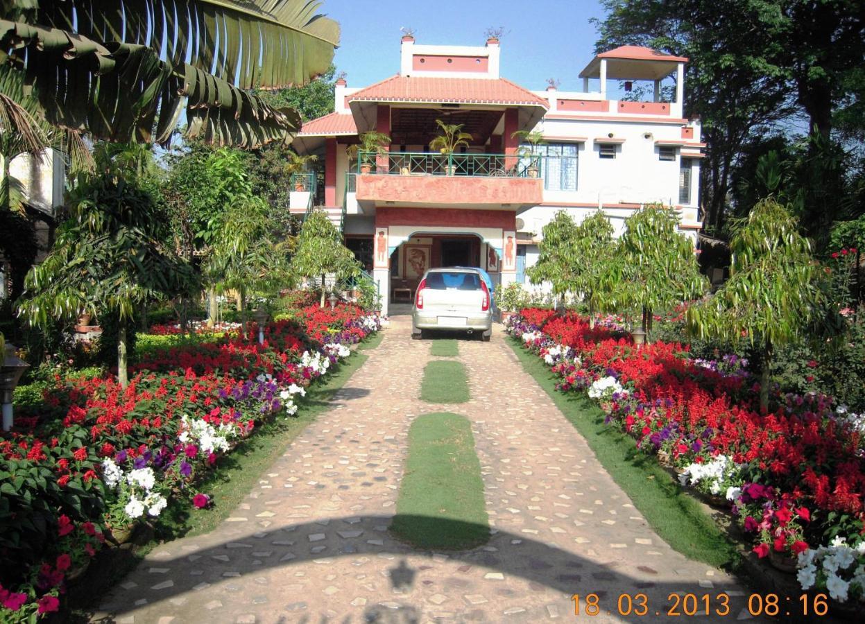 Rater Tara Diner Rabi Resort Shanti Niketan Luaran gambar